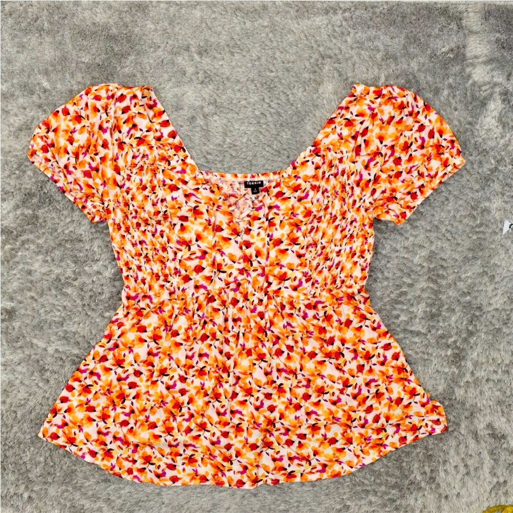 Torrid Women's Plus Sz 2 Peasant Boho Top Short Sleeve Orange Floral Rayon Vneck